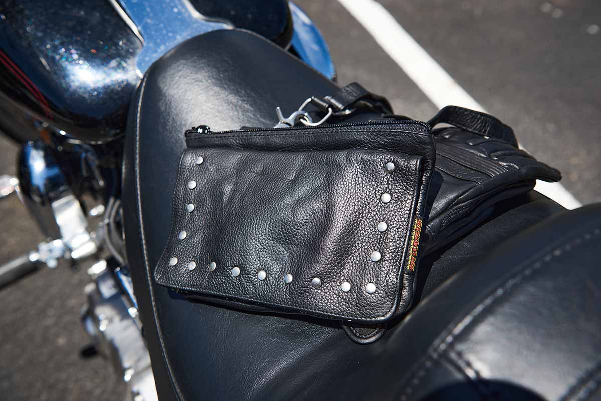 Hot Leathers CPS1011 Ladies Magnetic Clip Pouch with Studs 2 Hot Leathers CPS1011 Ladies Magnetic Clip Pouch with Studs