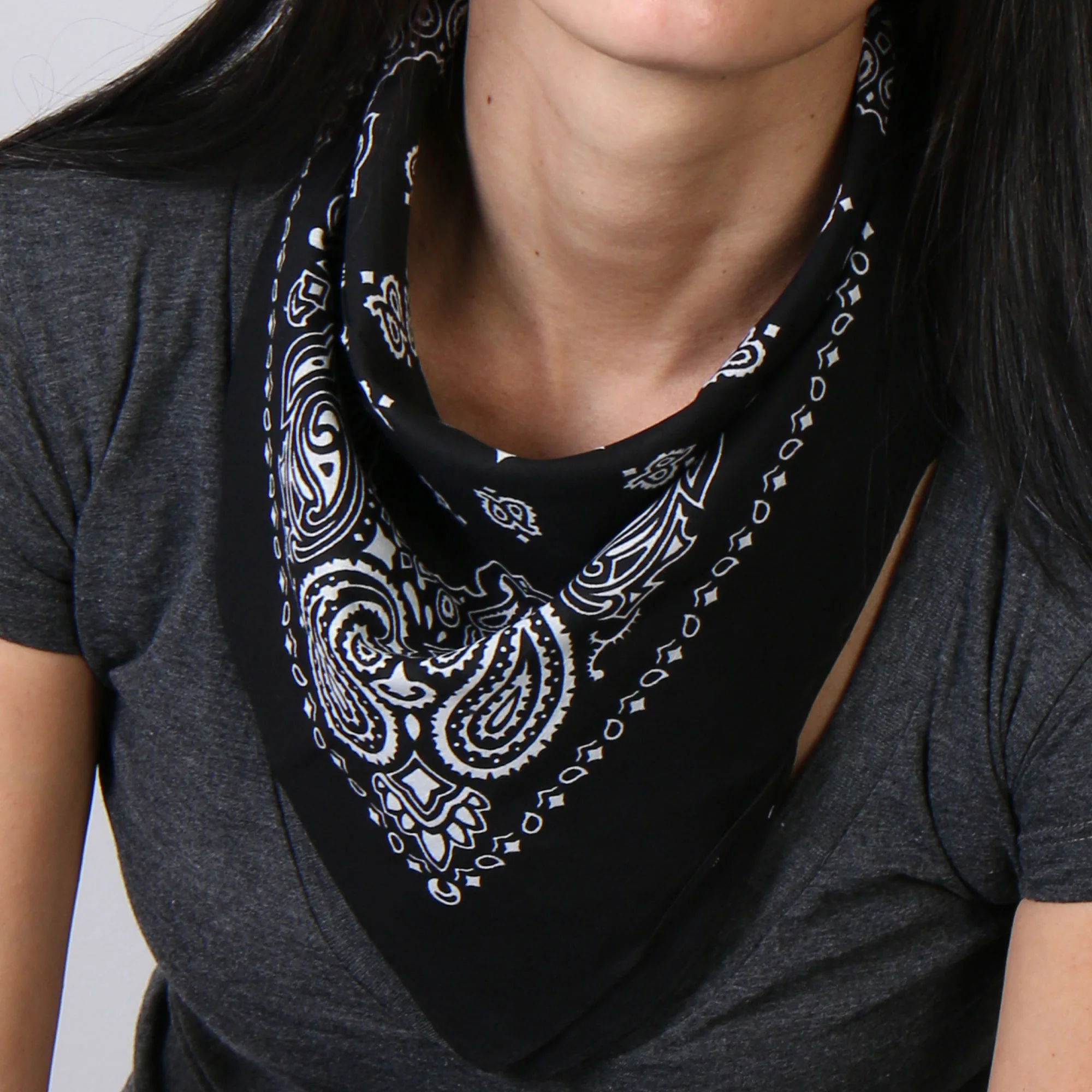 Hot Leathers BAP1001 Classic Black and White Paisley Bandana 5 Hot Leathers BAP1001 Classic Black and White Paisley Bandana